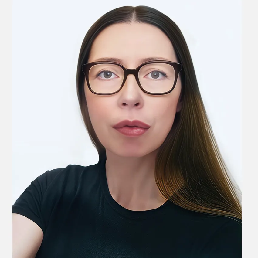 Portrait of Agnes Mendalka, managing Director of Artmedia Digital.